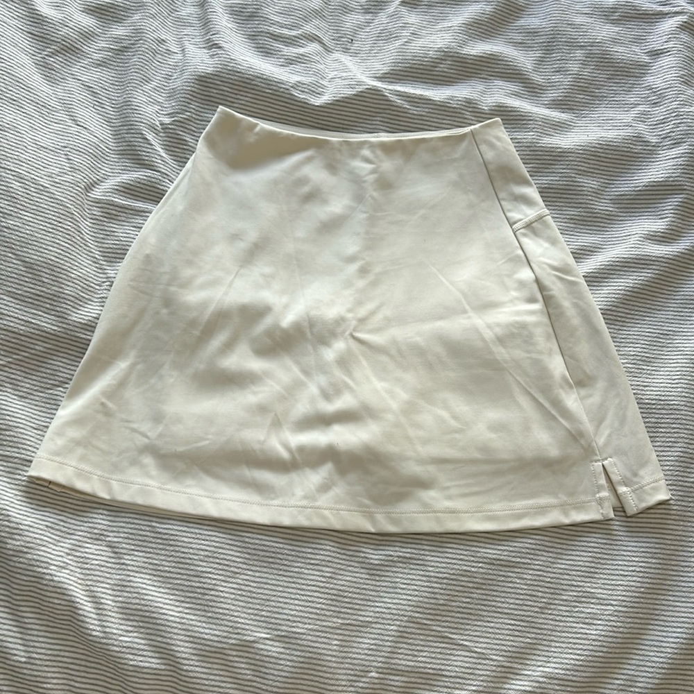 Girlfriend Collective tennis skort in size XS, ivory